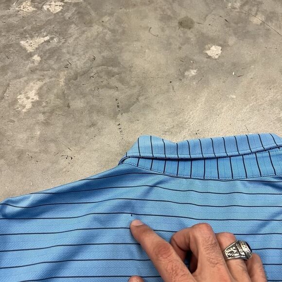Masters Peter Millar Polo Shirt Mens XL Blue Striped Golf Tech Performance READ - Picture 7 of 9